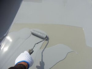 ローラーによるベランダ防水塗装