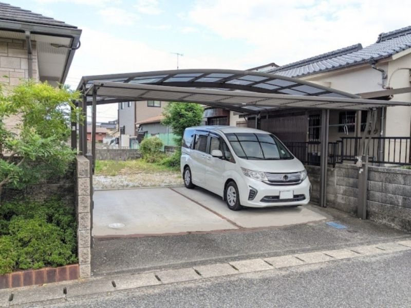 【外壁塗装中】お家の車の出し入れや駐車はどうなる？事前に知っておきたい対策と安心の現場ルール