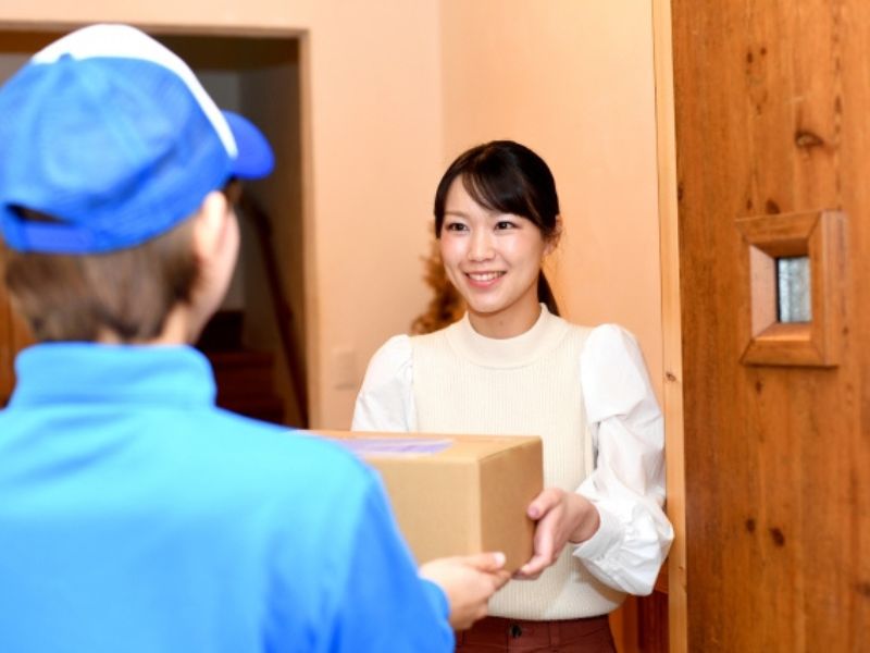 外壁塗装中に宅配便は受け取れる？工事中の配送対応と安心して受け取るコツ